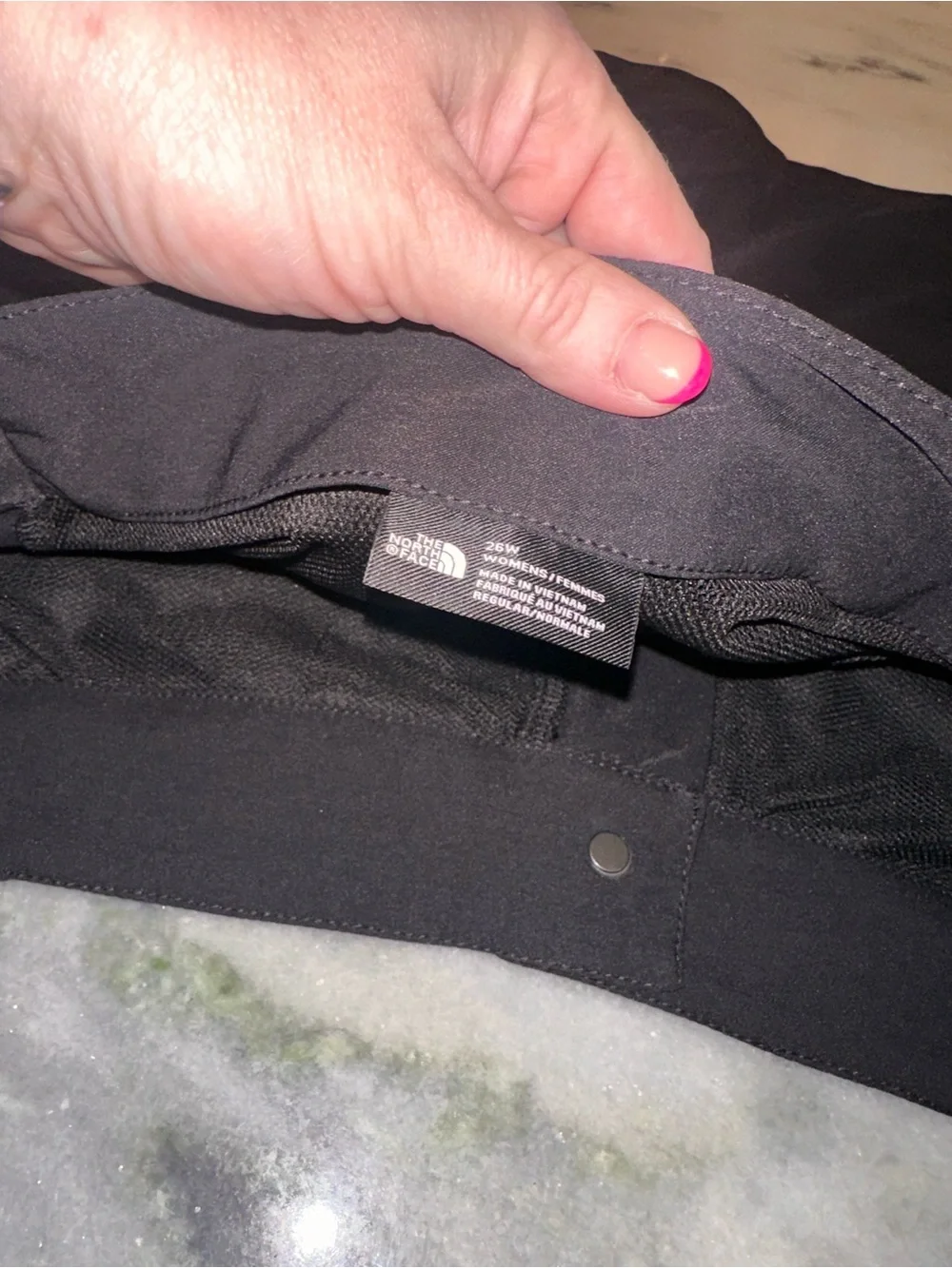 The‎ North Face Size 26W Women's Black  High-Rise Utility Shorts with Belt
